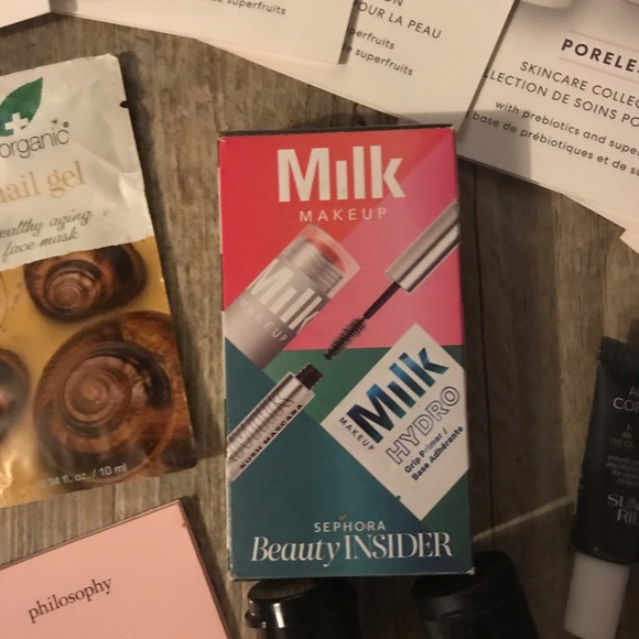 Makeup cache - Picture 3 of 12